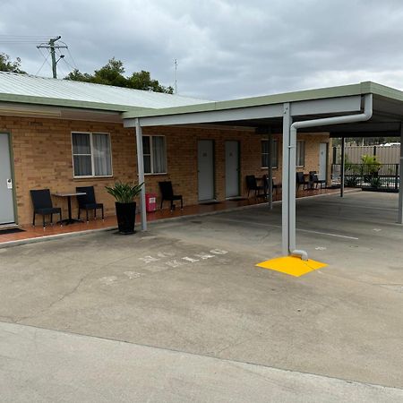 Raintree Motel Biloela Buitenkant foto